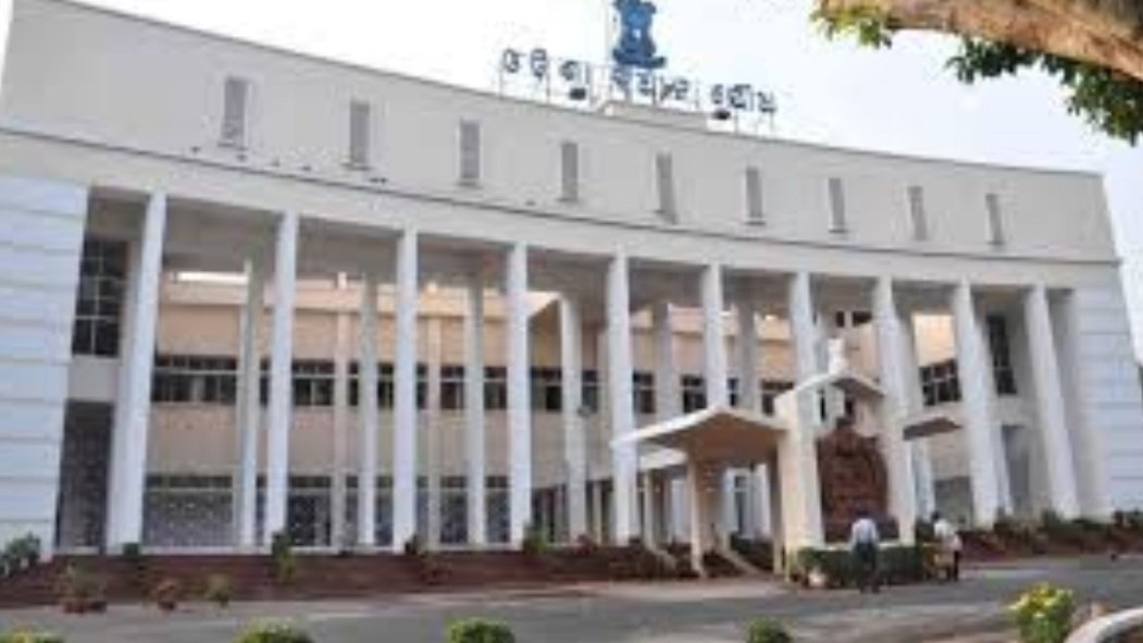 ବିଧାନସଭା ଆରମ୍ଭରୁ ପ୍ରବଳ ହଟ୍ଟଗୋଳ, ୪ଟା ଯାଏଁ ଗୃହ ମୁଲତବୀ
