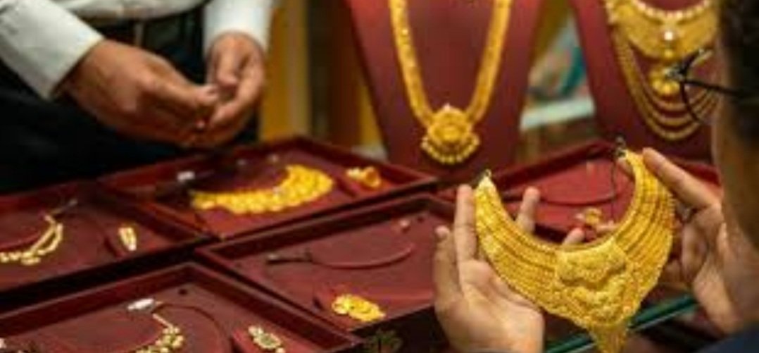  ୨ ହଜାର ଟଙ୍କା ଖସିଲା ସୁନା ଦର