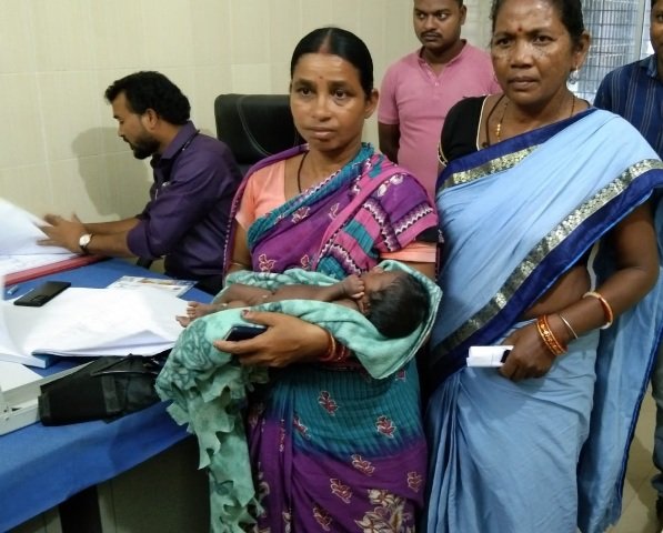 ଜଙ୍ଗଲରୁ ୨୫ ଦିନର ଶିଶୁ କନ୍ୟା ଉଦ୍ଧାର