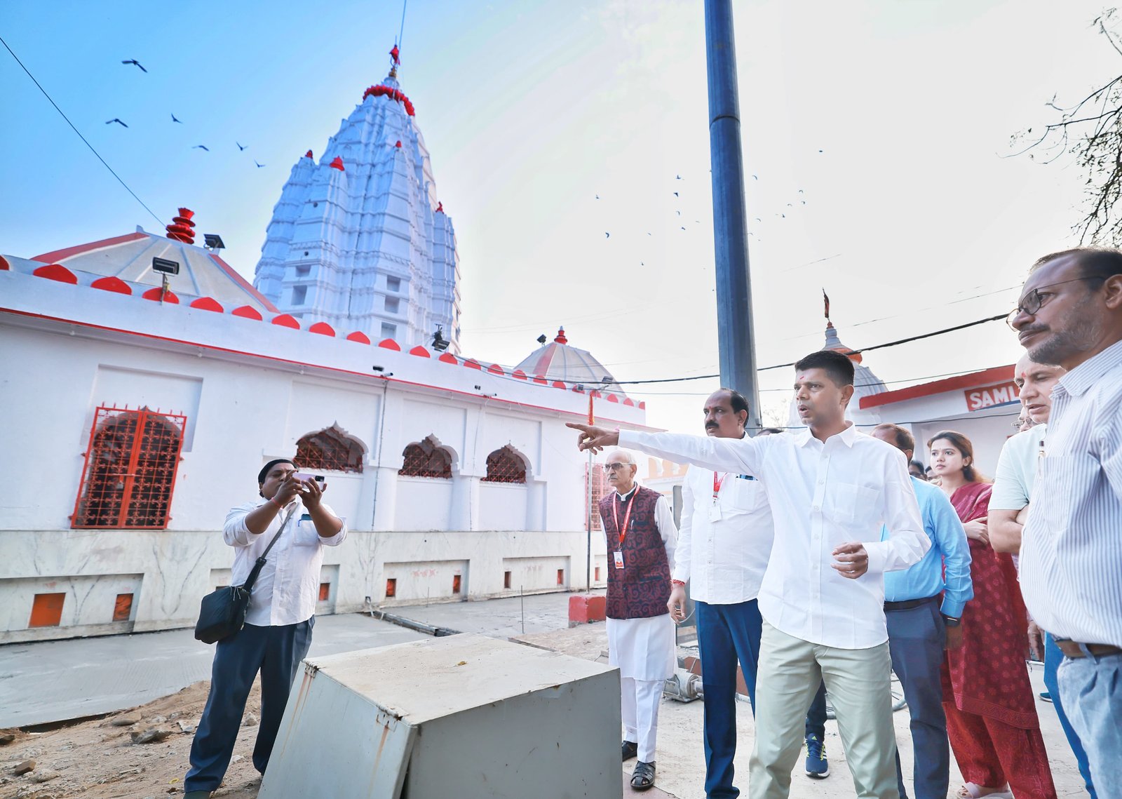 ସମଲେଇ ପ୍ରକଳ୍ପର ସମୀକ୍ଷା କଲେ ୫-ଟି ଅଧ୍ୟକ୍ଷ