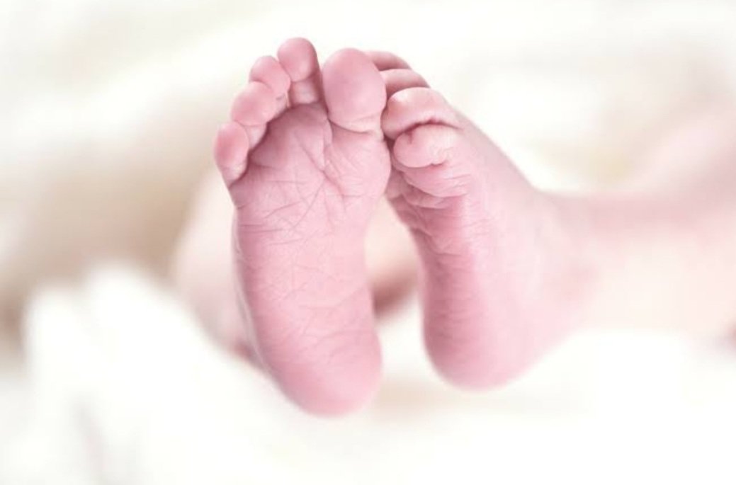 ପୁଣି ଅଲୋଡା, ପେଟ୍ରୋଲ ପମ୍ପ ନିକଟରୁ ଉଦ୍ଧାର ହେଲା ନବଜାତ ଶିଶୁ କନ୍ୟା 