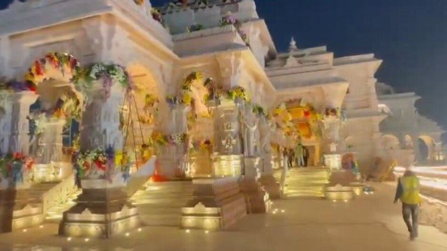 ରାମଲଲାଙ୍କ ପାଇଁ ଝଲସୁଛି ମନ୍ଦିର, ଫୁଲ ଓ ରଙ୍ଗୀନ ମାଳା ଦେଖି ଆଖି ଲାଖୁଛି