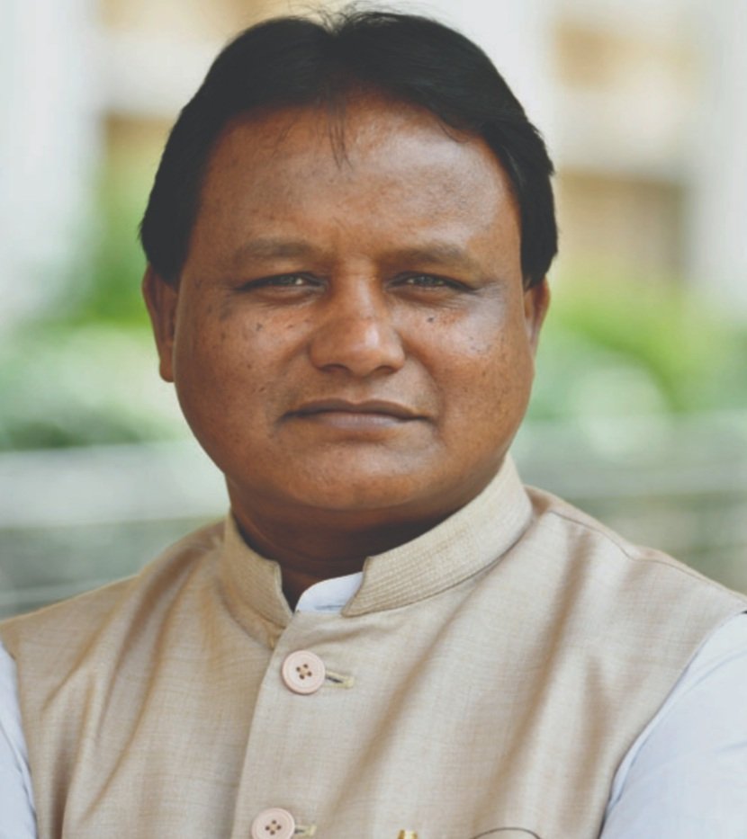  ଓଡ଼ିଶାକୁ ଲୁଟି ରାଜ୍ୟବାସୀଙ୍କୁ ‘ବିକାଶ ନାଁରେ ବିନାଶ’ ଚିତ୍ର ଦେଖାଯାଉଛି: ମୋହନ ମାଝୀ