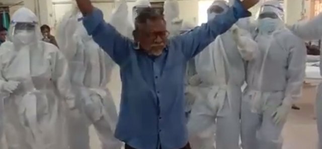କୋଭିଡ ହସ୍ପିଟାଲରେ ଡ୍ୟାନ୍ସ ଡ୍ୟାନ୍ସ 