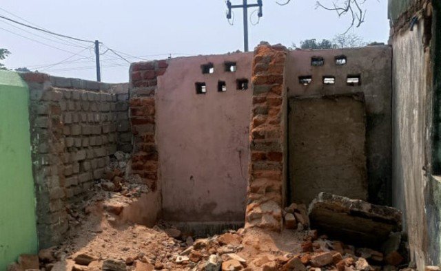 ମକ୍ତବ୍ ସ୍କୁଲରେ ଅଘଟଣ : ପାଇଖାନା ଛାତ ପଡ଼ି ୨ ଛାତ୍ର ଗୁରୁତର