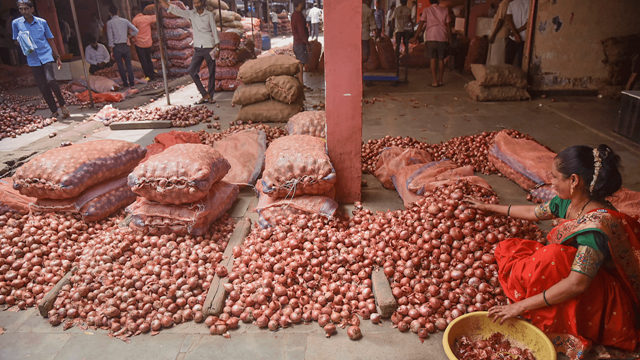 ମାର୍ଚ୍ଚରେ ହୁ ହୁ ବଢ଼ିବ ପିଆଜ ଦର