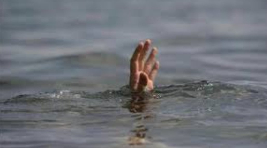 ନଦୀରେ  ବୁଡ଼ିଗଲେ ଗୋଟିଏ ପରିବାରର ୩ ସଦସ୍ୟ 