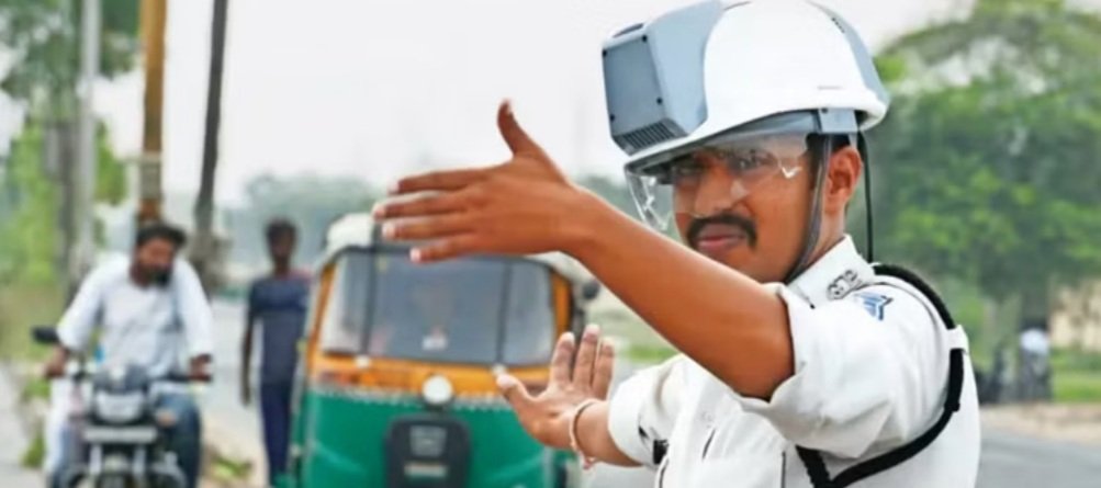 ଏସି ହେଲମେଟ୍‌ ପିନ୍ଧିବେ ଟ୍ରାଫିକ ପୁଲିସ