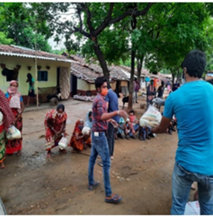 ବେସାହାରାଙ୍କ ନିକଟରେ ସାହା ହେଲେ ସୋଆ ଏନସିସିର ସ୍ୱେଚ୍ଛାସେବୀ