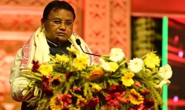 ଓଡ଼ିଶାରେ ବିଜେପି ସରକାର, ମୁଖ୍ୟମନ୍ତ୍ରୀ ଭାବେ ଶପଥ ନେଲେ ମୋହନ