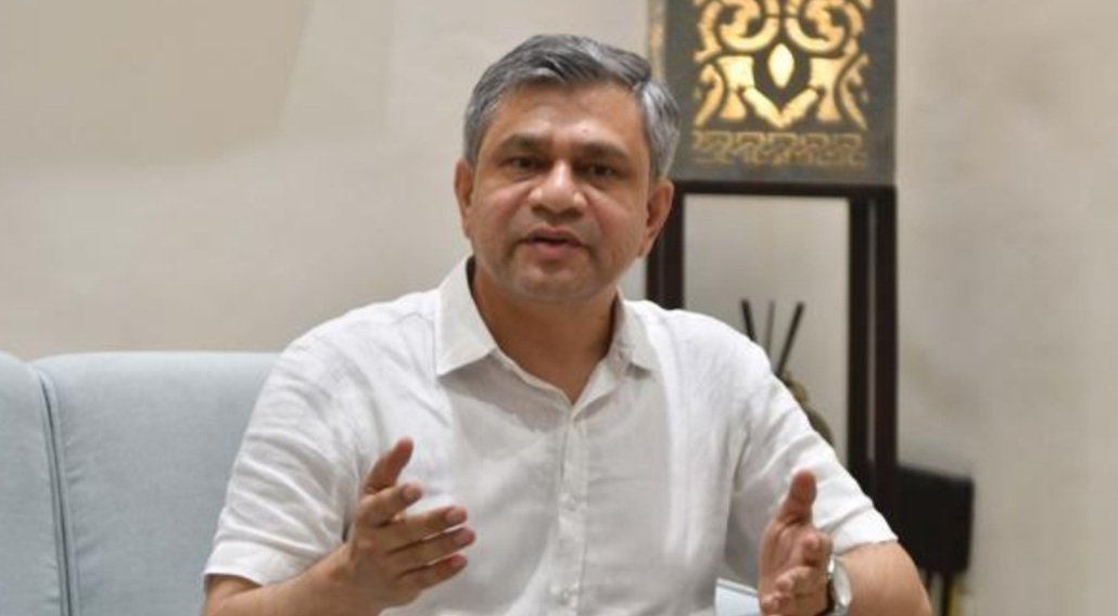 ଦାର୍ଜିଲିଂ ଅଭିମୁଖେ ଅଶ୍ୱିନୀ ବୈଷ୍ଣବ