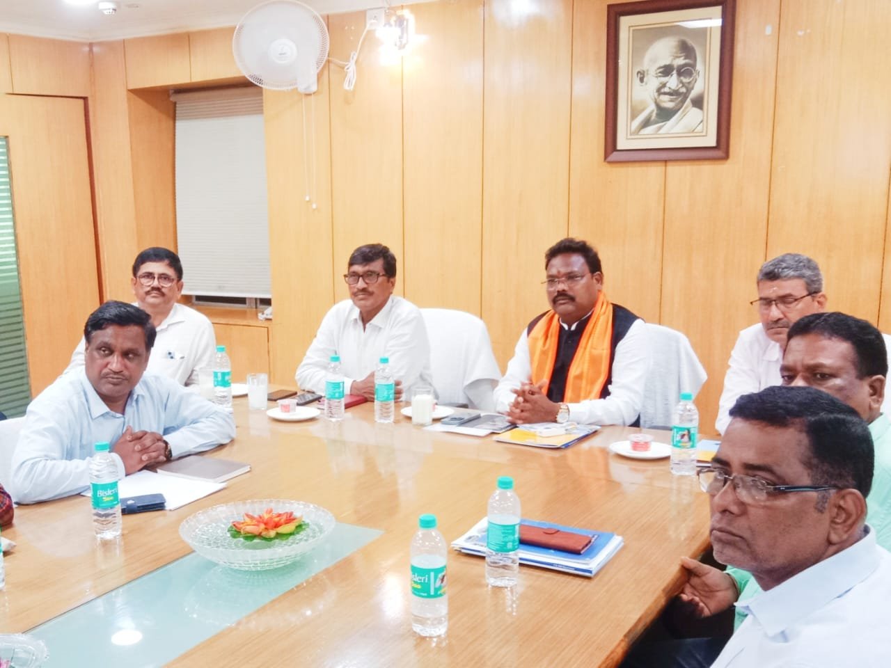 ମାଛଚାଷ ଓ ପଶୁପାଳକଙ୍କ ପାଇଁ ହେବ ୧୦୦ ଦିନର ଖସଡ଼ା