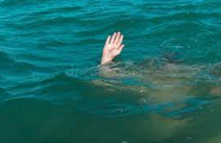 ମରଣ ମୁହଁରୁ ବଞ୍ଚାଇ ନିଜେ ବୁଡ଼ିଗଲେ