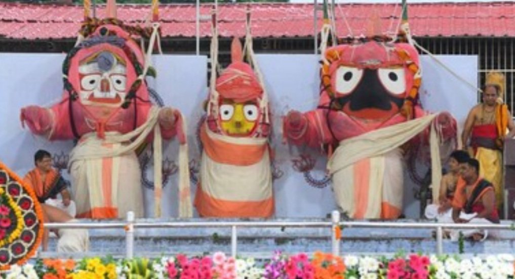 ସ୍ନାନମଣ୍ଡପକୁ ଆସିଲେ ମହାପ୍ରଭୁ