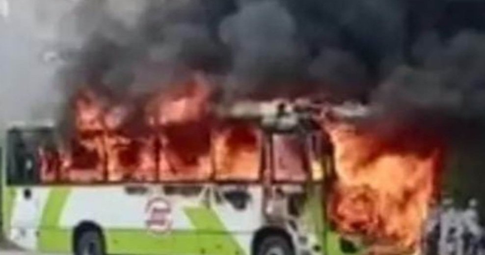 ସିଡିଏ ସେକ୍ଟର-୯ ରେ 'ମୋ ବସ୍'ରେ ନିଆଁ