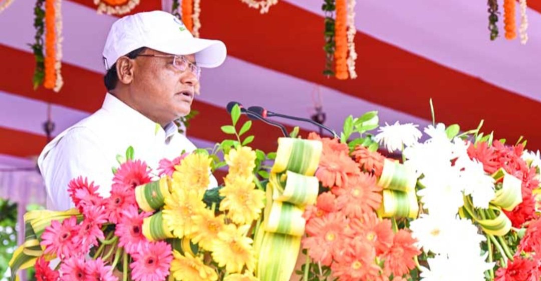 ୟୁନିଫର୍ମ ସର୍ଭିସ୍‌ରେ ନିଜର ବ୍ୟକ୍ତିଗତ ଜୀବନରେ ଅନେକ ତ୍ୟାଗ ଦେବାକୁ ପଡିଥାଏ: ମୁଖ୍ୟମନ୍ତ୍ରୀ