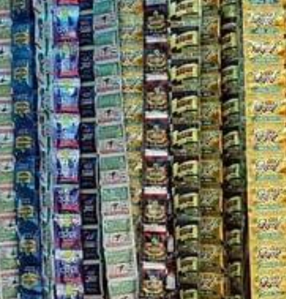 ବେଆଇନ ଗୁଟଖା କାରଖାନାରେ ପୁଲିସ ଚଢ଼ାଉ