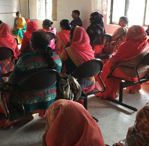 ଅଙ୍ଗନବାଡି କର୍ମୀଙ୍କୁ ଗଛରେ ବାନ୍ଧି ପିଟିଲେ, ୩ ଜଣଙ୍କୁ ଗିରଫ କଲା ପୁଲିସ