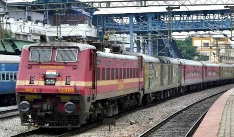 ଚଳନ୍ତା ଟ୍ରେନରୁ ଖସି ପଡ଼ିଲେ ମା’ ଝିଅ, କଟିଗଲା ଗୋଡ ହାତ 