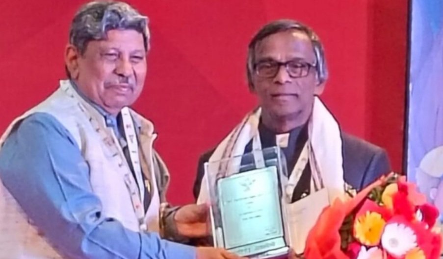 ବାଲ୍ ସାହିତ୍ୟ ପୁରସ୍କାର ପାଇଲେ ମାନସ ସାମଲ