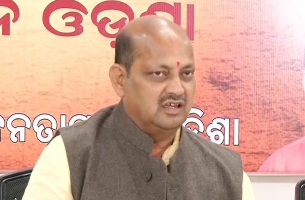  ମୋତେ ନେଇ ହେଉଥିବା ଚର୍ଚ୍ଚା କପୋଳକଳ୍ପିତ: ମନମୋହନ ସାମଲ 