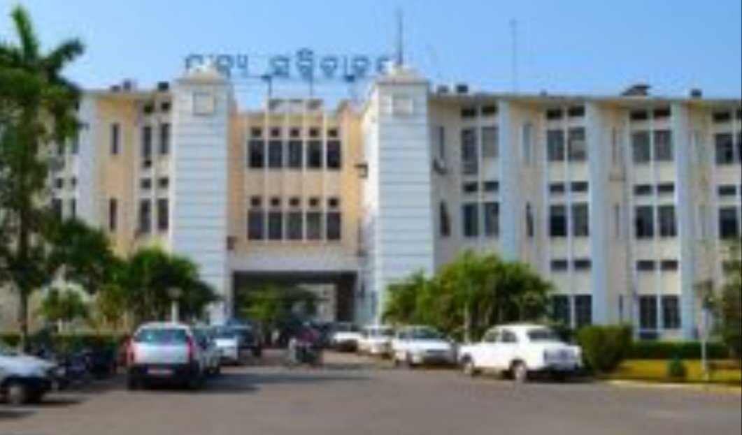 ୧୦ ସୁଦ୍ଧା କାର୍ୟ୍ୟସ୍ଥଳରେ ଯୋଗନଦେଲେ ତୁରନ୍ତ ନିଲମ୍ବନ ନିର୍ଦ୍ଦେଶ 