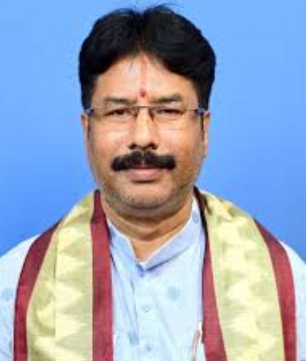 ମୁକୁଳା ଡ୍ରେନର ସମୀକ୍ଷା କଲେ ନଗର ଉନ୍ନୟନ ମନ୍ତ୍ରୀ କୃଷ୍ଣଚନ୍ଦ୍ର ମହାପାତ୍ର