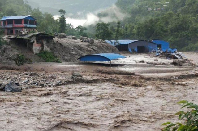 ନେପାଳ ଭୂସ୍ଖଳନରେ ୩୮ ଜଣଙ୍କ ମୃତ୍ୟୁ, ୭୯୦ ଘର ଜଳମଗ୍ନ 