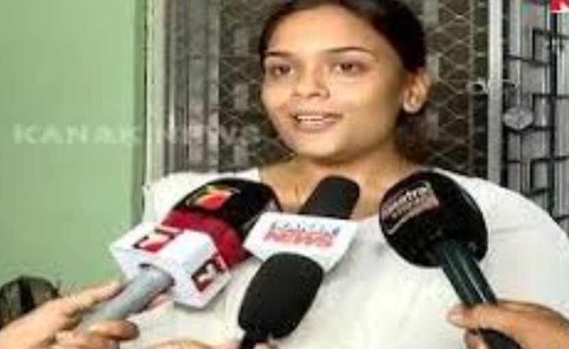 ନବକିଶୋର ଦାସଙ୍କ ହତ୍ୟାକାଣ୍ଡର ସିବିଆଇ ତଦନ୍ତ ଦାବି କଲେ  ଦୀପାଳି