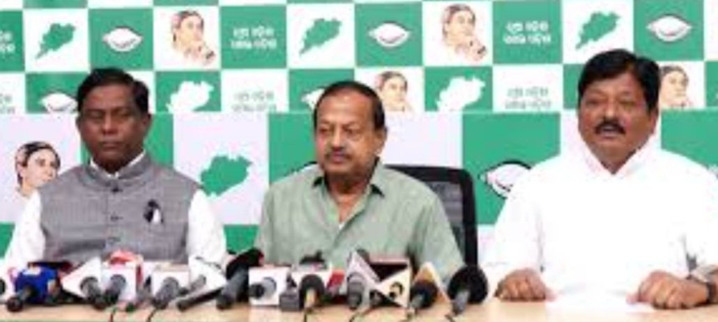 ବିଜେଡିରେ ମିଶିଲେ ବିଜେପି ନେତା ଓ ଶତାଧିକ କର୍ମୀ