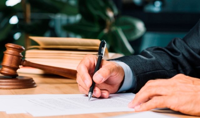 କଳା କୋର୍ଟଧାରୀଙ୍କ କଳା କାରନାମା: ନିଜକୁ ସିବିଆଇ ଅଫିସର କହି ଠକୁଥିଲେ