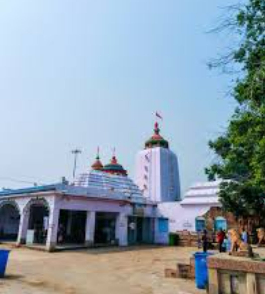 ବିରଜା ମନ୍ଦିରକୁ ଜୋର ଜବରଦସ୍ତ ଧସେଇ ପଶିଲେ ରୁଷୀୟ ପର୍ଯ୍ୟଟକ