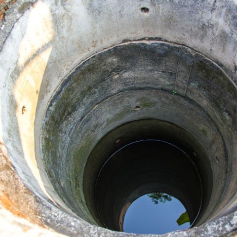 କୂଅ ସଫା କରିବାକୁ ଯାଇ ୮ ଜଣ ମୃତ