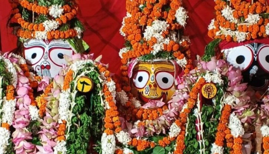 ଦାସିଆଙ୍କ ପୀଠରେ ପବିତ୍ର ଘୋଷଯାତ୍ରା