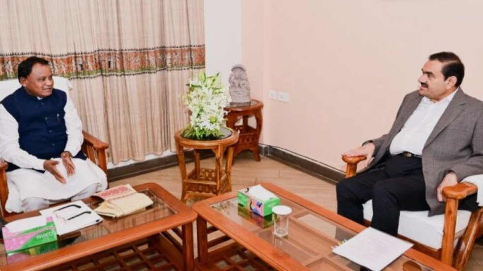 ମୁଖ୍ୟମନ୍ତ୍ରୀଙ୍କୁ ସାକ୍ଷାତ କଲେ ଗୌତମ ଆଦାନୀ, ରାଜ୍ୟର ଶିଳ୍ପ ବିକାଶ ସମ୍ପର୍କରେ କଲେ ଆଲୋଚନା