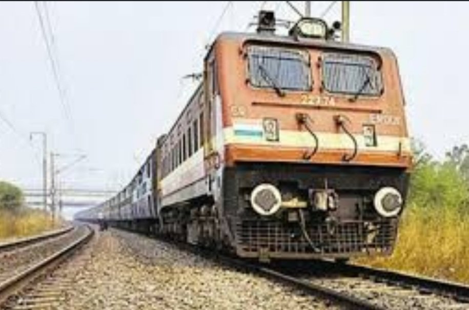 ଯାତ୍ରୀଙ୍କ ସୁବିଧା ପାଇଁ ଏହି ରେଳରେ ଅତିରିକ୍ତ ବଗି ସଂଯୋଗ