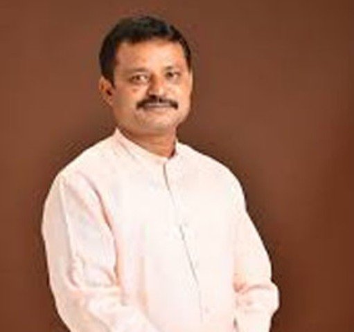 ବିଜେଡି କର୍ପୋରେଟରଙ୍କ ନାଁରେ ଅଭିଯୋଗ ଆଣିଲେ ଯୁବତୀ