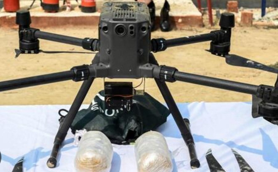 ପଞ୍ଜାବରେ ପ୍ରଳୟଙ୍କରୀ ବନ୍ୟା: ଡ୍ରୋନ ଦ୍ବାରା ସବୁ ଘରର ଛାତ ଉପରେ ପକାଯାଉଛି ରିଲିଫ୍ ସାମଗ୍ରୀ 