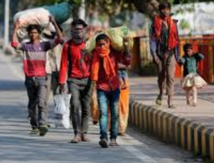 ରେଳ ଷ୍ଟେସନରେ ନଜର ରଖିବେ ଶ୍ରମ ଅଧିକାରୀ, କେହି ଦାଦନ ପାଇଁ ନେଉଥିଲେ ତୁରନ୍ତ ହେବ କାର୍ଯ୍ୟାନୁଷ୍ଠାନ 