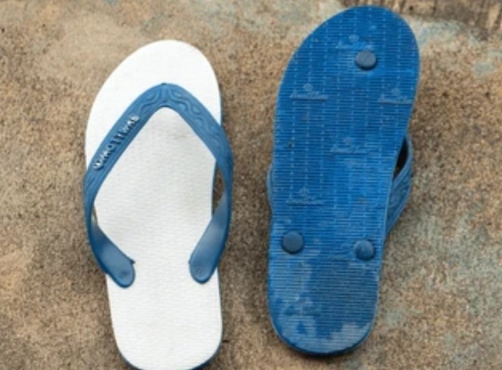 ଘରେ ଓଲଟା ଚପଲ ରଖିଲେ କଣ ହୁଏ ଜାଣନ୍ତୁ...  