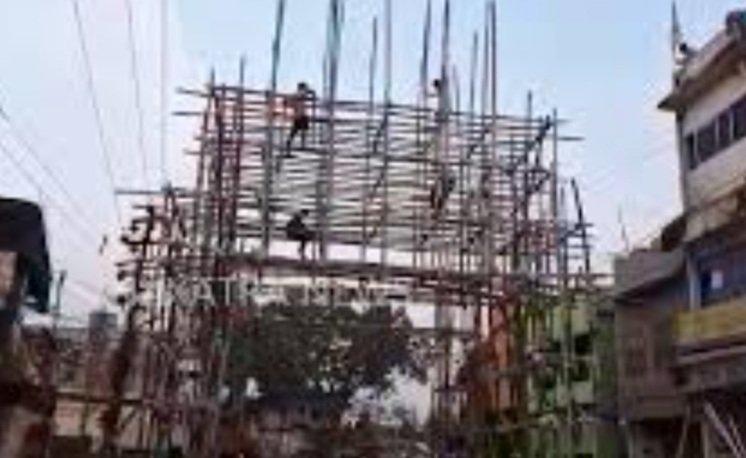 ପ୍ରବଳ ବର୍ଷା :  ଭାଙ୍ଗିଲା ପୂଜା ମଣ୍ଡପ ତାଜା, ୩ ଆହତ