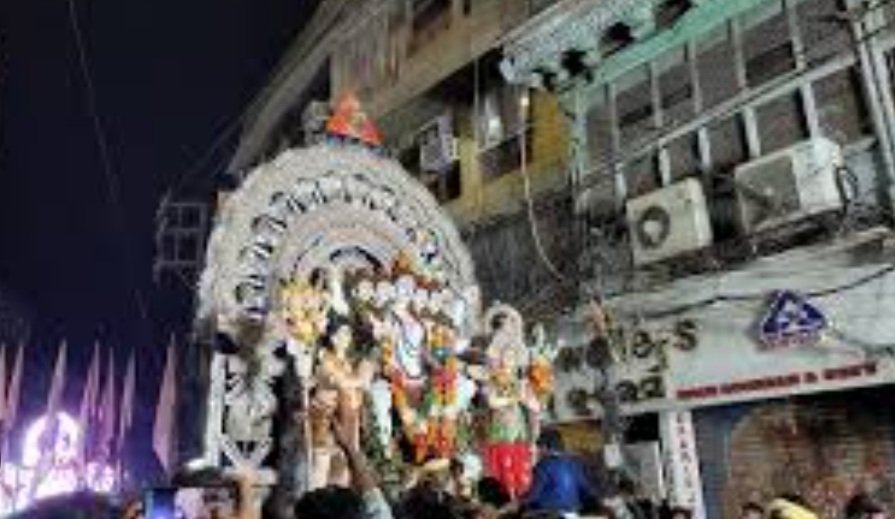 ଭସାଣ ଉତ୍ସବ ବେଳେ ପ୍ରବଳ ଗଣ୍ଡଗୋଳ, ଡିସିପିଙ୍କ ସମେତ ୧୫ରୁ ଅଧିକ ଆହତ