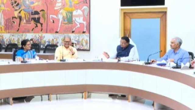 କ୍ୟାବିନେଟରେ ୧୨ ଶିଳ୍ପ ପ୍ରକଳ୍ପକୁ ଅନୁମୋଦନ