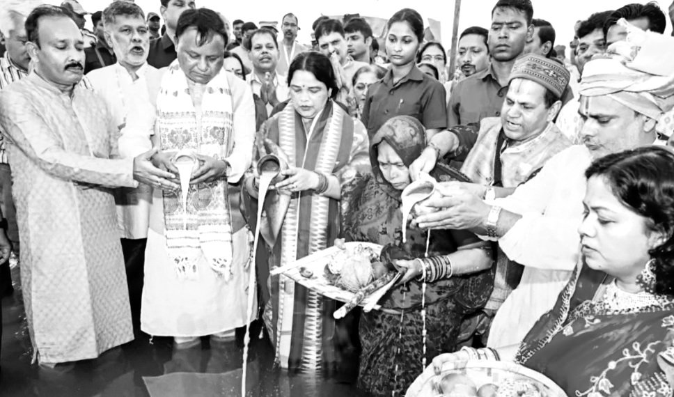 ଛଟ୍ ପୂଜା କାର୍ଯ୍ୟକ୍ରମରେ ମୁଖ୍ୟମନ୍ତ୍ରୀ