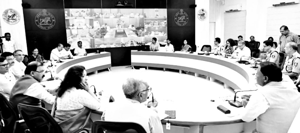 ମନ୍ଥା: ମୁଖ୍ୟମନ୍ତ୍ରୀଙ୍କ ଉଚ୍ଚସ୍ତରୀୟ ସମୀକ୍ଷା ବୈଠକ