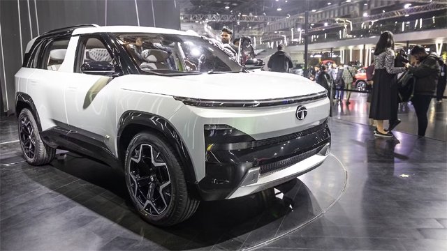 ବିଶ୍ବବିଜେତାଙ୍କୁ ଟାଟା ସିଏରା ଉପହାର