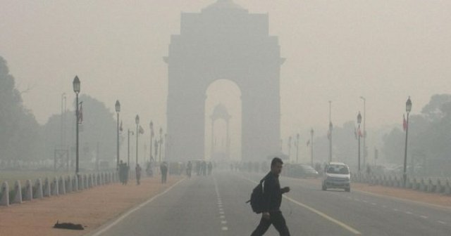 ‘ରେଡ ଜୋନ’ରେ ଦିଲ୍ଲୀ,  AQI ୪୦୦ ଅତିକ୍ରମ