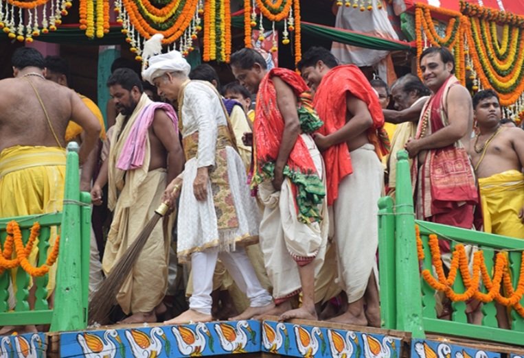 ୫୦ ବର୍ଷ ଧରି ଛେରାପହଁରା କଲେଣି ଗଜପତି ମହାରାଜ