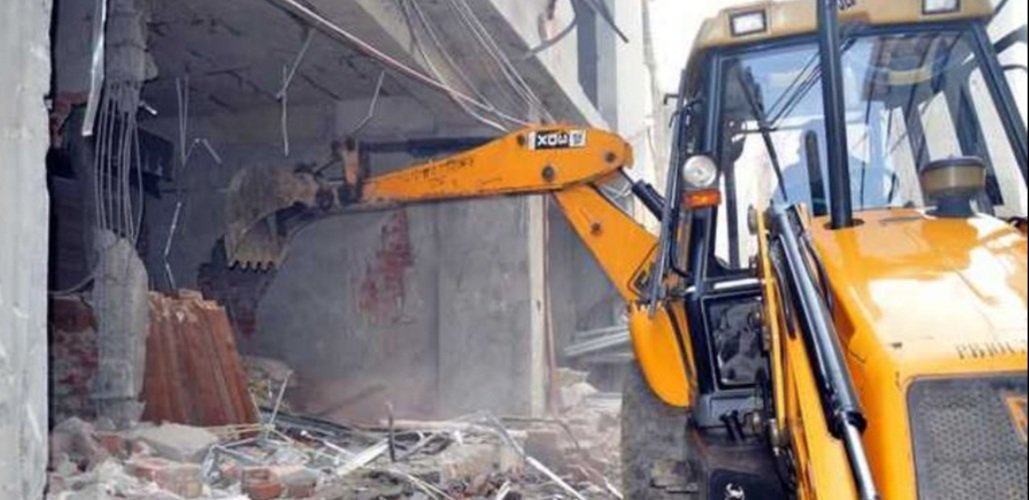 ବାଂଲାଦେଶୀଙ୍କ ଘର ଉପରେ ବୁଲିଲା ବୁଲଡୋଜର 
