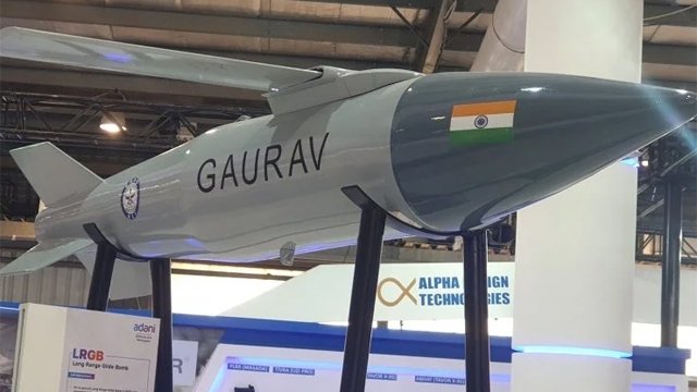 ଆଉ ଏକ ଗୁରୁତ୍ୱପୂର୍ଣ୍ଣ ମାଇଲଖୁଣ୍ଟ ; ଭାରତ ତିଆରି କଲା ୧୦୦୦ କିଲୋ ଓଜନର ଗ୍ଲାଇଡ୍ ବମ୍